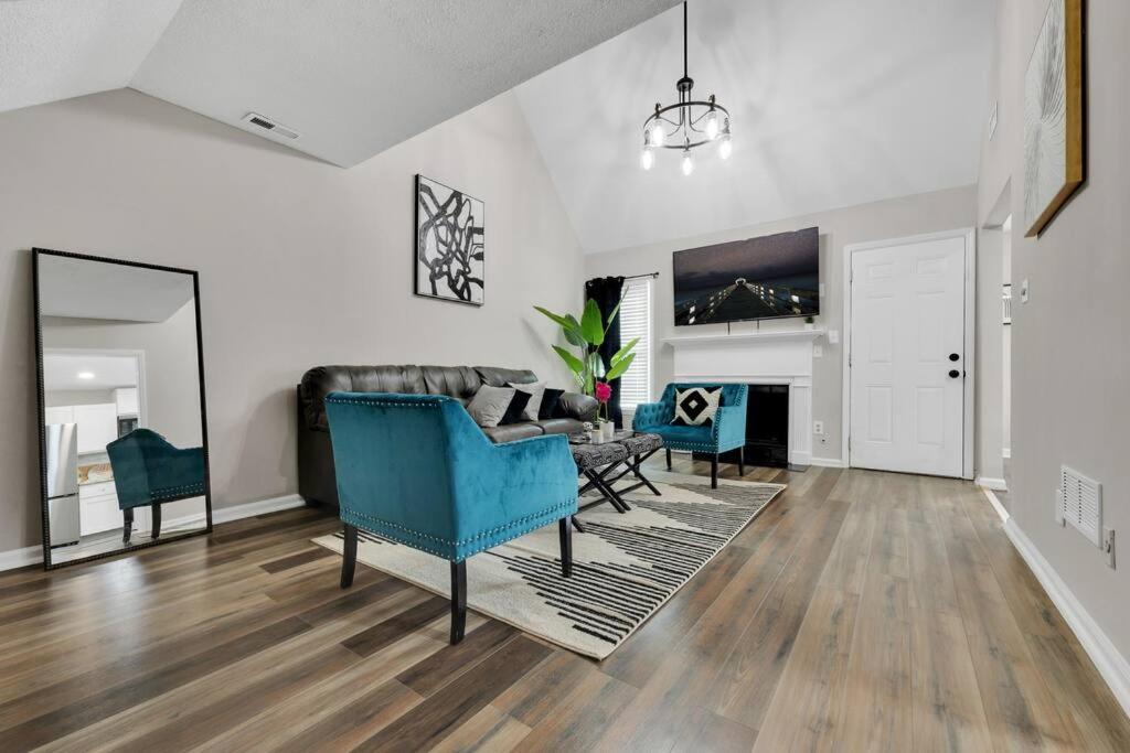 Plush Two Bedroom Retreat. A Home Away From Home! 里弗代尔 外观 照片