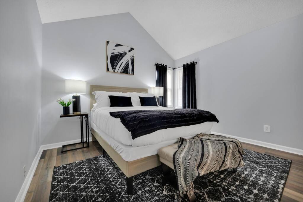 Plush Two Bedroom Retreat. A Home Away From Home! 里弗代尔 外观 照片